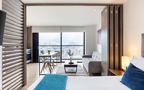 72 HUB Apartments - Pool - Gym - Sauna - Pet Friendly
